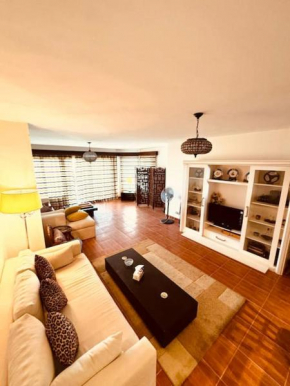 3Brs Getaway Lake View Einbay